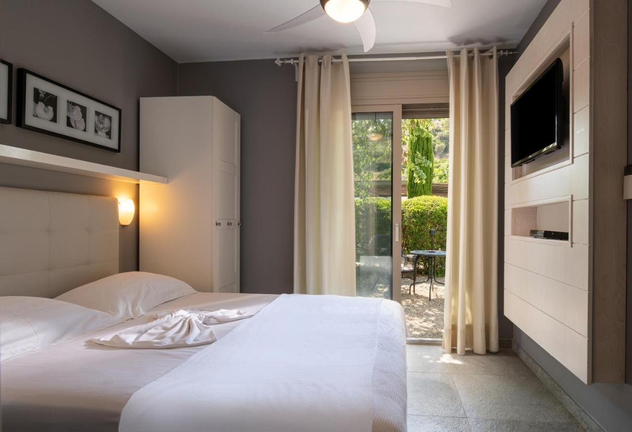 אורמוס פנגיאס Ammouda Villas מראה חיצוני תמונה